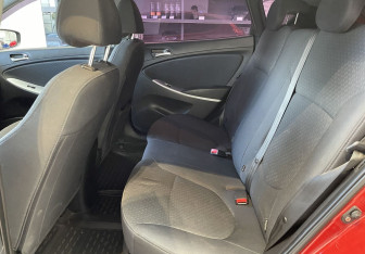 Подержанный автомобиль Hyundai Solaris Sedan 2012 года (9 фото)