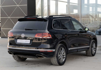 Подержанный автомобиль Volkswagen Touareg 2017 года (5 фото)