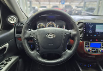 Подержанный автомобиль Hyundai Santa Fe 2008 года (9 фото)