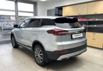 Подержанный автомобиль Geely Atlas Pro 2022 года (7 фото)