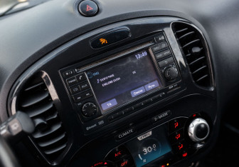 Подержанный автомобиль Nissan Juke 2012 года (14 фото)