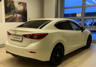 Подержанный автомобиль Mazda 3 Sedan 2014 года (5 фото)
