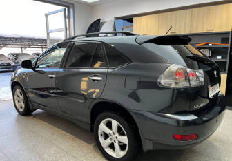 Подержанный автомобиль Lexus RX 2007 года (7 фото)