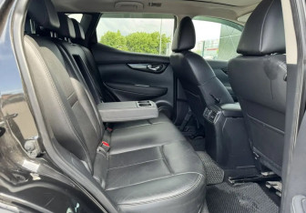 Подержанный автомобиль Nissan Qashqai 2014 года (20 фото)