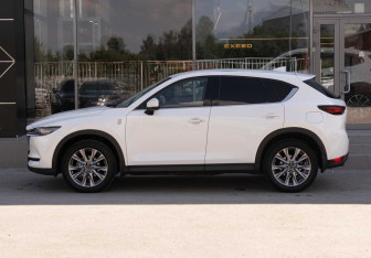 Подержанный автомобиль Mazda CX-5 2019 года (8 фото)