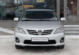 Подержанный автомобиль Toyota Corolla Sedan 2013 года (2 фото)