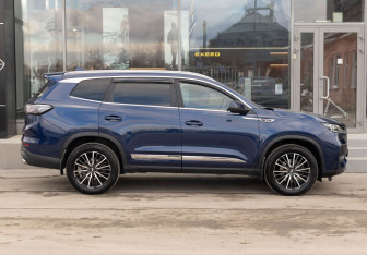 Подержанный автомобиль Chery Tiggo 8 Pro Max 2022 года (4 фото)