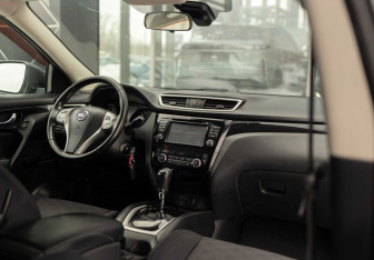 Подержанный автомобиль Nissan Qashqai 2014 года (10 фото)