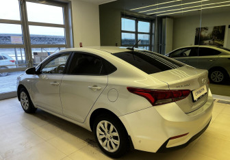 Подержанный автомобиль Hyundai Solaris Sedan 2018 года (7 фото)