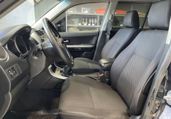 Подержанный автомобиль Suzuki Grand Vitara 2011 года (8 фото)