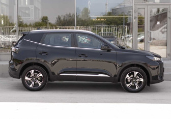 Подержанный автомобиль Chery Tiggo 4 2025 года (4 фото)