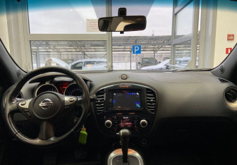 Подержанный автомобиль Nissan Juke 2012 года (13 фото)