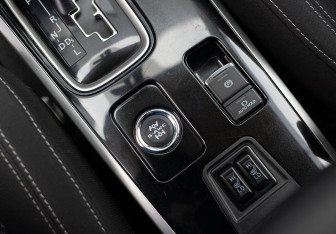 Подержанный автомобиль Mitsubishi Outlander 2019 года (17 фото)