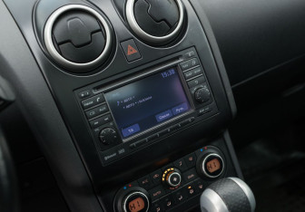 Подержанный автомобиль Nissan Qashqai 2010 года (14 фото)