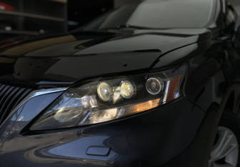 Подержанный автомобиль Lexus RX 2009 года (8 фото)