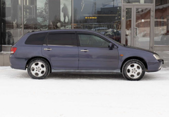 Подержанный автомобиль Honda Avancier Wagon 2001 года (4 фото)