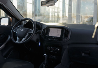 Подержанный автомобиль LADA (ВАЗ) XRAY 2022 года (10 фото)
