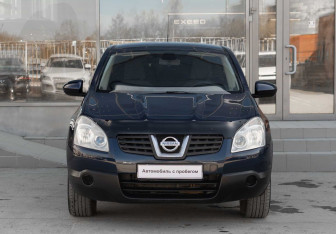 Подержанный автомобиль Nissan Qashqai 2008 года (2 фото)