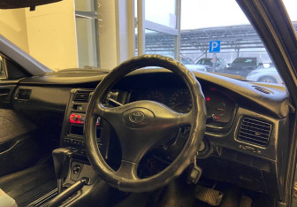 Подержанный автомобиль Toyota Corona Sedan 1993 года (12 фото)