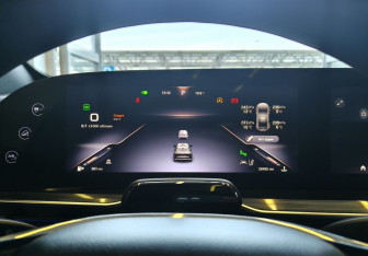 Подержанный автомобиль Exeed RX 2023 года (10 фото)