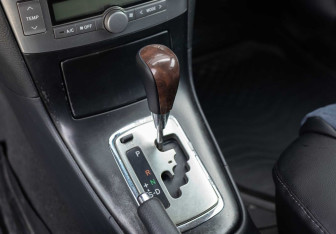 Подержанный автомобиль Toyota Avensis Sedan 2007 года (15 фото)
