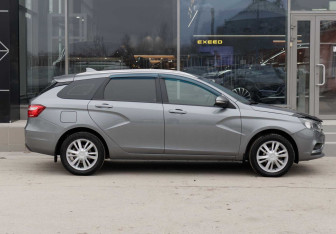 Подержанный автомобиль LADA (ВАЗ) Vesta Wagon 2019 года (4 фото)