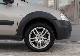 Подержанный автомобиль LADA (ВАЗ) Largus Wagon 2019 года (9 фото)