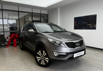 Подержанный автомобиль Kia Sportage 2012 года (3 фото)