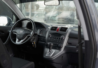 Подержанный автомобиль Honda CR-V 2008 года (10 фото)