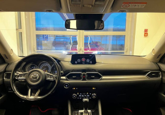 Подержанный автомобиль Mazda CX-5 2017 года (10 фото)