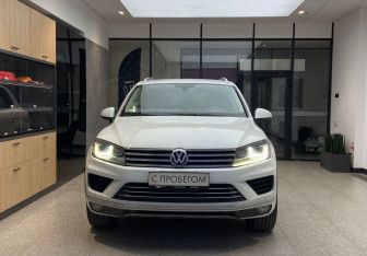 Подержанный автомобиль Volkswagen Touareg 2016 года (3 фото)