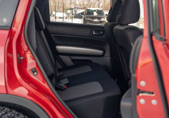 Подержанный автомобиль Nissan X-Trail 2010 года (18 фото)