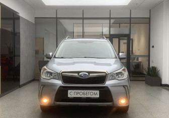 Подержанный автомобиль Subaru Forester Suv 2013 года (2 фото)