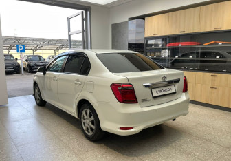 Подержанный автомобиль Toyota Corolla Sedan 2019 года (7 фото)