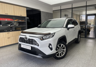 Подержанный автомобиль Toyota RAV4 2019 года (1 фото)