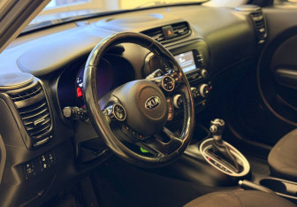 Подержанный автомобиль Kia Soul 2017 года (8 фото)