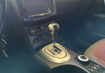 Подержанный автомобиль Nissan Qashqai 2007 года (10 фото)