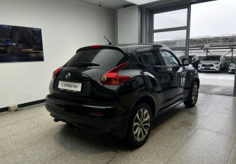Подержанный автомобиль Nissan Juke 2013 года (4 фото)