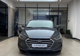 Подержанный автомобиль Hyundai Elantra Sedan 2016 года (2 фото)