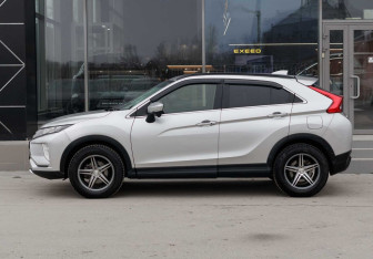Подержанный автомобиль Mitsubishi Eclipse Cross 2018 года (8 фото)