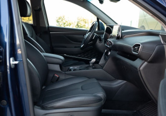 Подержанный автомобиль Hyundai Santa Fe 2020 года (25 фото)