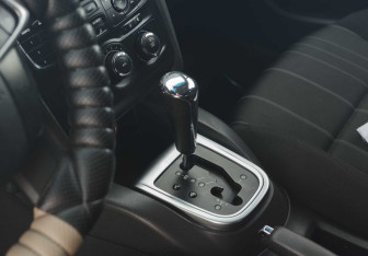 Подержанный автомобиль Citroen C4 Hatchback 2011 года (14 фото)