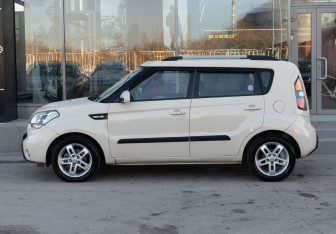 Подержанный автомобиль Kia Soul 2011 года (8 фото)