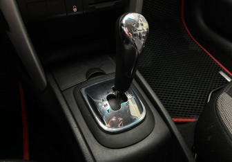 Подержанный автомобиль Peugeot 207 Hatchback 2008 года (12 фото)
