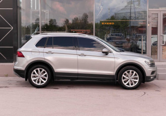 Подержанный автомобиль Volkswagen Tiguan 2018 года (4 фото)