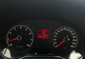 Подержанный автомобиль Volkswagen Polo Sedan 2012 года (11 фото)