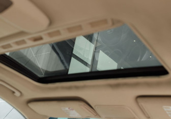 Подержанный автомобиль Subaru Tribeca 2007 года (19 фото)