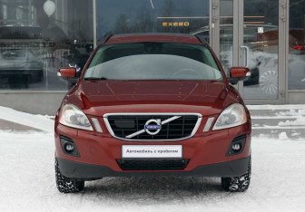 Подержанный автомобиль Volvo XC60 2010 года (2 фото)