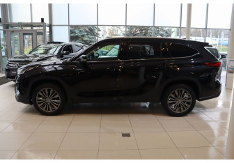 Новый Toyota Highlander 2025 (8 фото)