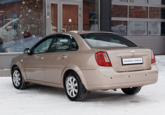 Подержанный автомобиль Chevrolet Lacetti Sedan 2008 года (7 фото)